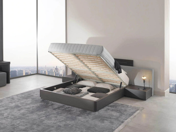 Tweepersoonsbed - plat hoofdeinde en houten bedframe