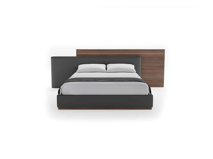 Tweepersoonsbed - plat hoofdeinde en stoffen bedframe