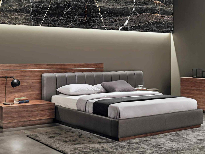 Tweepersoonsbed - plat hoofdeinde en stoffen bedframe