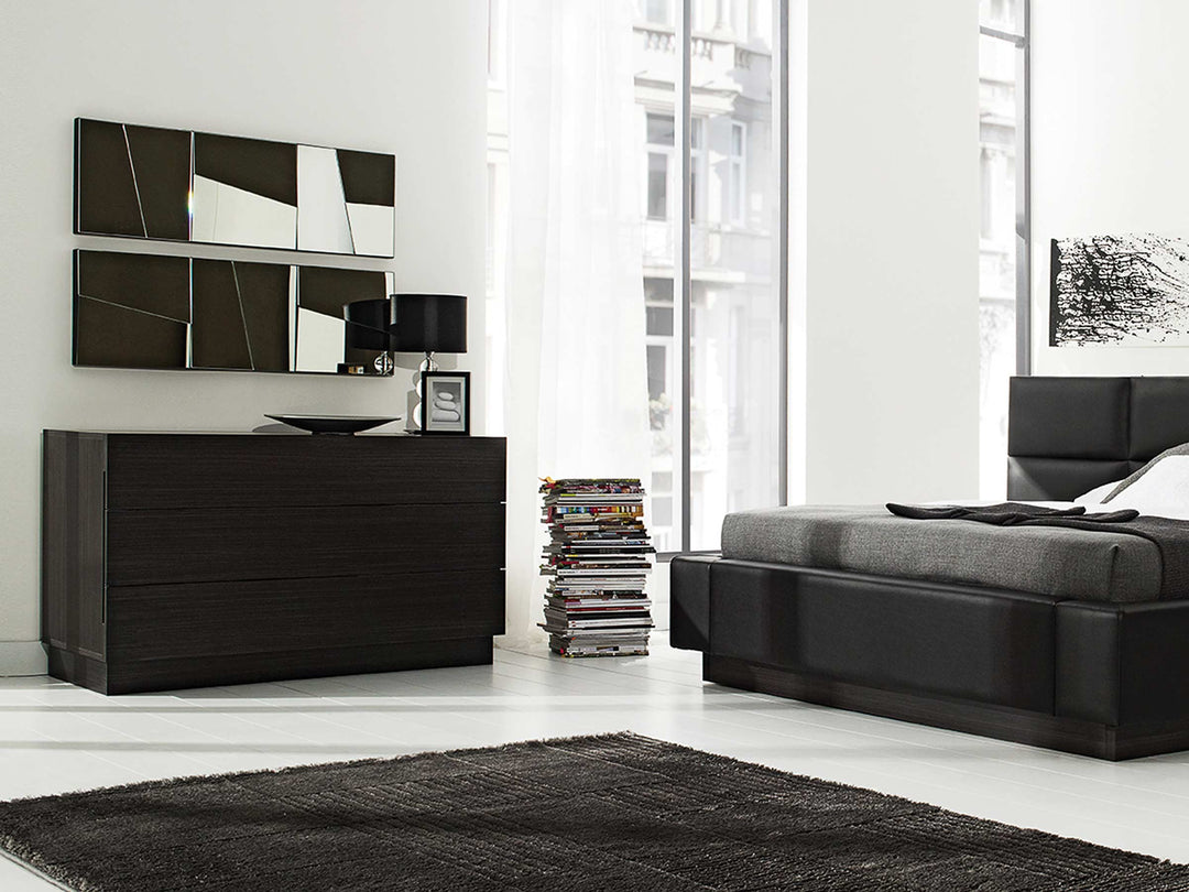 Stone dressoir